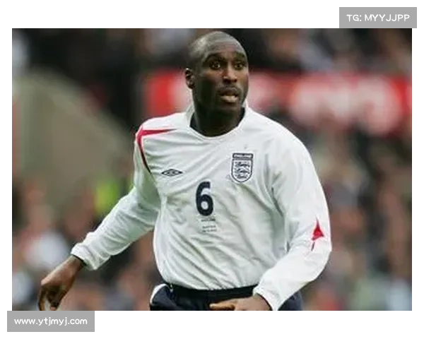 坎贝尔在足球场上常打什么位置及其战术角色分析详解