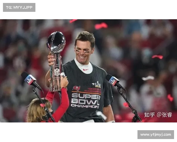 布雷迪宣布复出震撼NFL 退役传奇四度归来引发球迷热烈讨论